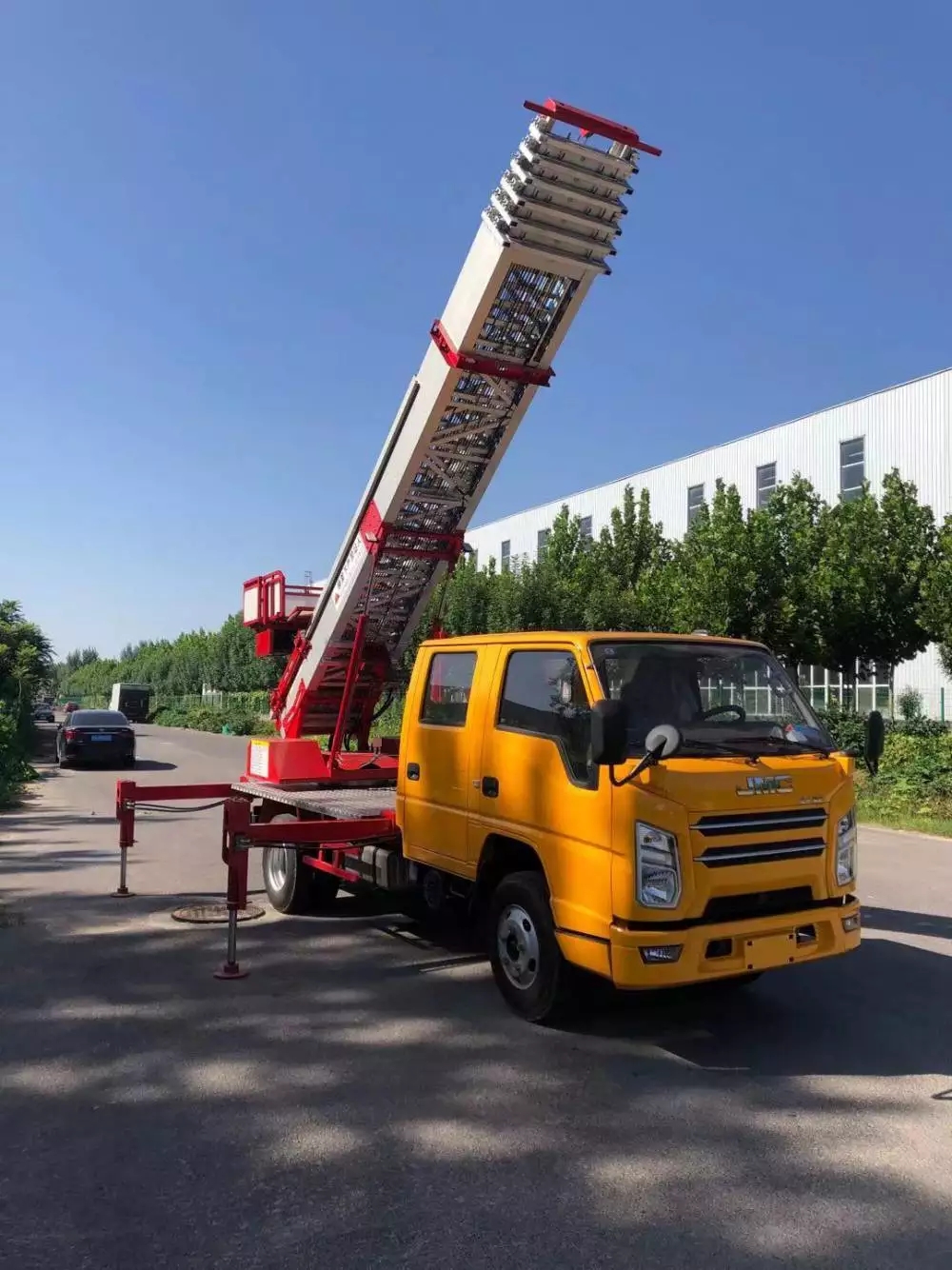 三明梅列附近的云梯车出租服务：轻松解决高空作业需求